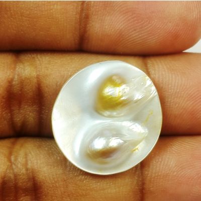 11.72 Carats Natural Creamish White Pearl 20.36 x 19.63 x 2.72 mm