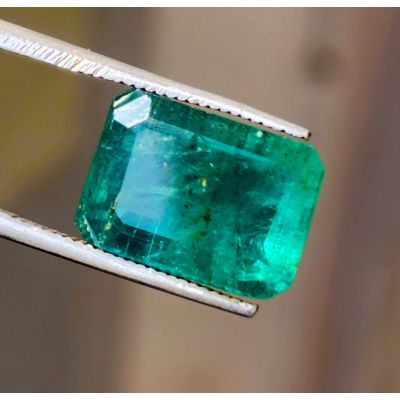 8.22 Carats Natural Zambian Emerald 12.98x9.18x7.27mm