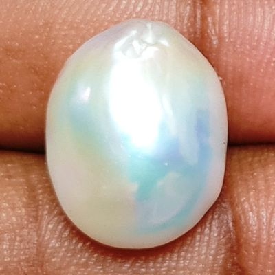 14.7 carats Natural White Venezuela Pearl 14.91x11.69x11.55 mm
