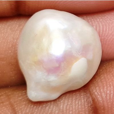 19.13 carats Natural White Venezuela Pearl 16.19x13.88x13.68 mm