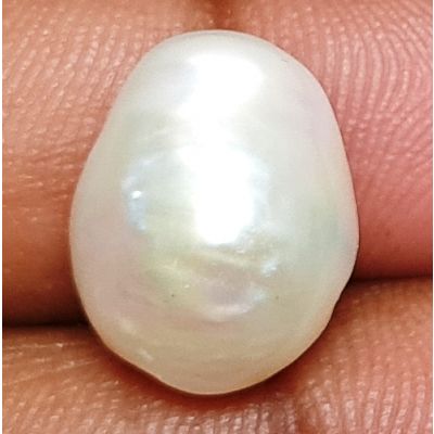 9.75 carats Natural White Venezuela Pearl 12.94x10.65x10.55 mm