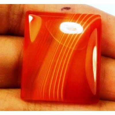 32.48 Carats Banded Agate 25.98 X 22.36 X 5.17 mm