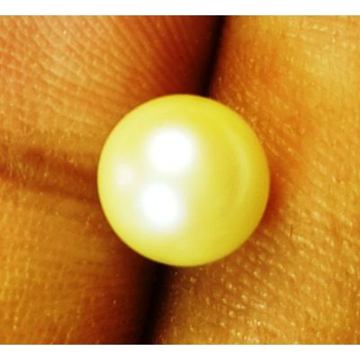 2.32 Carats Natural Golden Pearl 6.88 x 6.89 x 6.87 mm