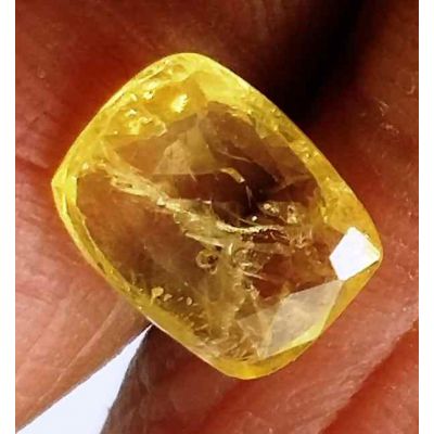 1.74 Carats Ceylon Yellow Sapphire 8.17 x 6.30 x 2.94 mm