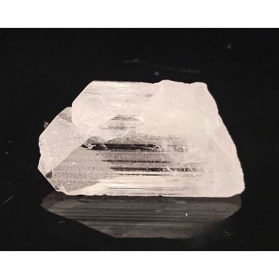 100.19  carats  Natural Danburite  33.12x5.12x7.79 mm