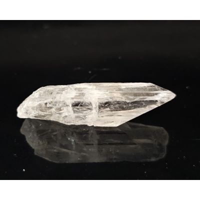 26.47  carats  Natural Danburite  27.38x8.92x15.10 mm