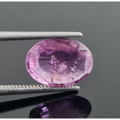 4.62 Carats Natural Pinkish Purple colour changing effect Sapphire 12.15x9.23x4.06 mm