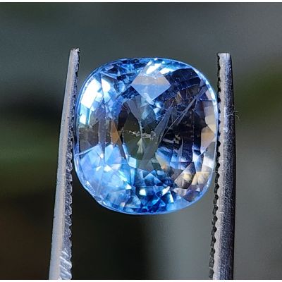 4.85 Carats Natural Blue Sapphire 9.34 x 4.47 x 6.17 mm