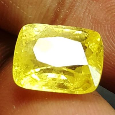 6.33 Carats Yellow Sapphire  11.36 x 8.74 x 6.05 mm